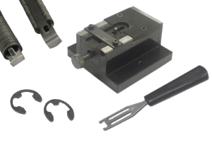 Seeger DIN 6799 retaining rings on rod