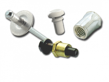 Szegecsek, szegecs- anyák és szerszámaik